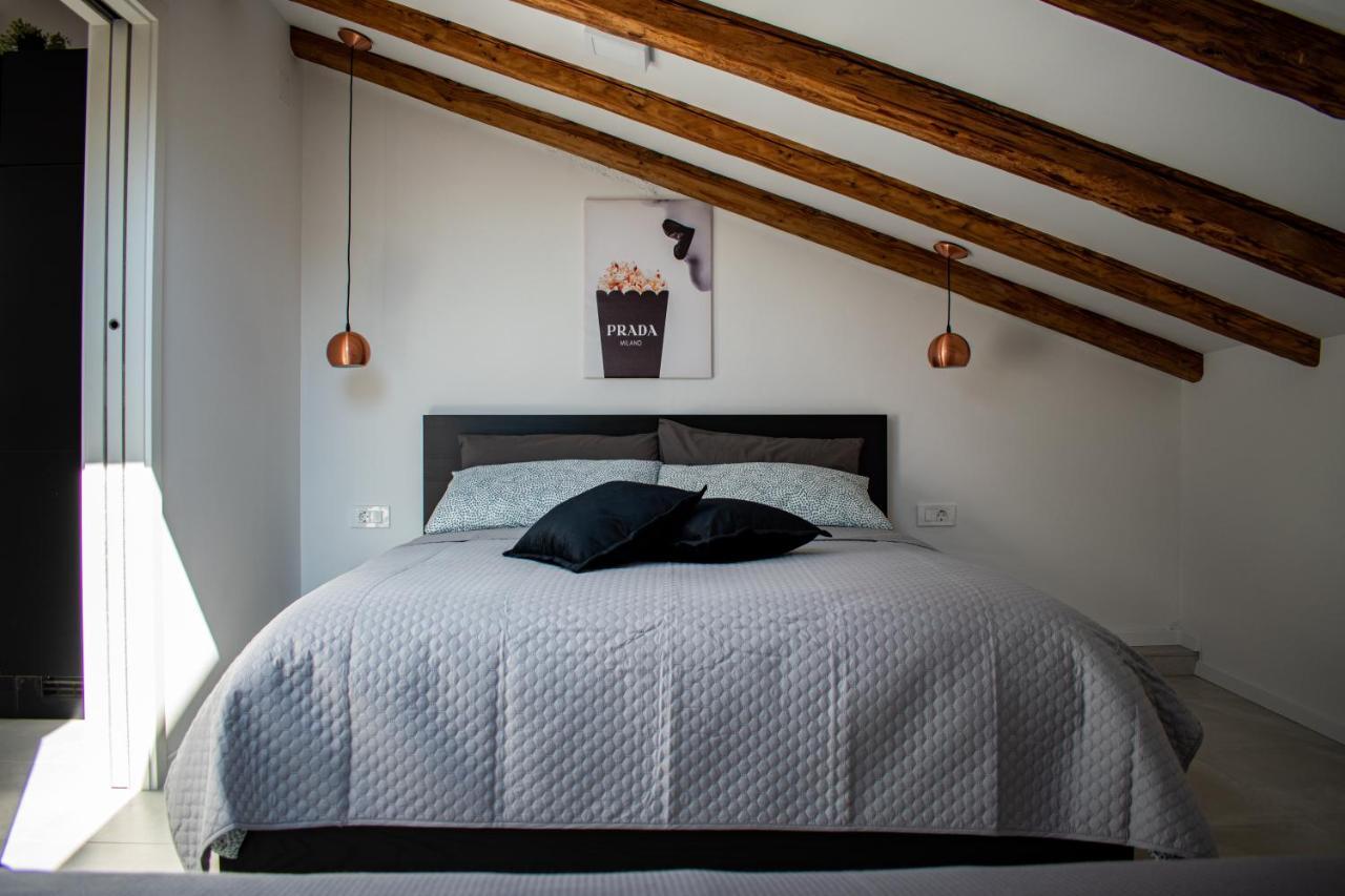 Apartmaji Na Placu Rence Kültér fotó